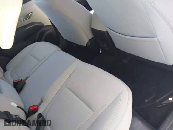 2025 Hyundai Tucson with VIN 3KMJA3DE1SE007586, listed as a IAAI auction lot 42253668 with 7,054 mi miles and . Bid and sale history available at DreamBid. Image 8.