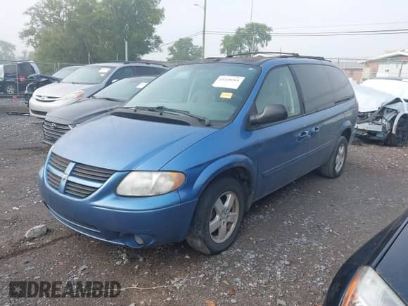 2007 Dodge Grand Caravan SXT with VIN 2D4GP44LX7R286724, listed as a IAAI auction lot 43228361 with 160,549 mi miles and . Bid and sale history available at DreamBid. Image 2.