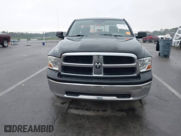 2011 Ram 1500 Big Horn z VIN 1D7RB1GT9BS555050, wystawiony jako IAAI lot #43302088 z przebiegiem 191 467 mil mil oraz . Historia ofert i sprzedaży dostępna na DreamBid. Obrazek 12.