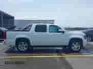 2007 Chevrolet Avalanche 2LT z VIN 3GNEC12J17G147854, wystawiony jako IAAI lot #42273574 z przebiegiem 306 061 mil mil oraz . Historia ofert i sprzedaży dostępna na DreamBid. Obrazek 13.