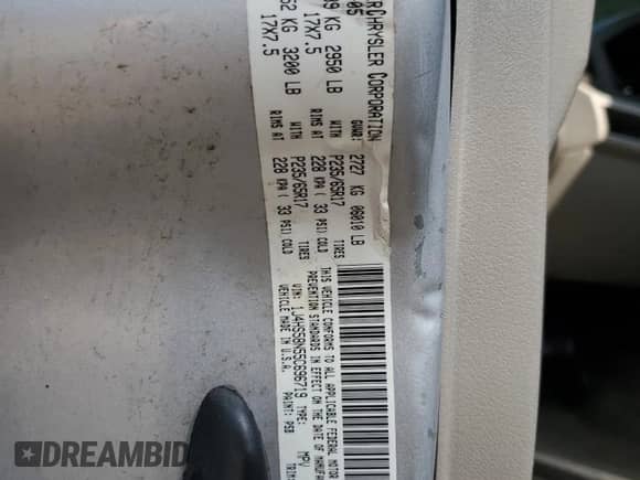 2005 Jeep Grand Cherokee Limited с VIN 1J4HS58N55C696719, выставлен на аукционе Copart как лот 62461635 с пробегом 70 485 миль миль и Списание • Salvage title. История ставок и продаж доступна на DreamBid. Изображение 13.