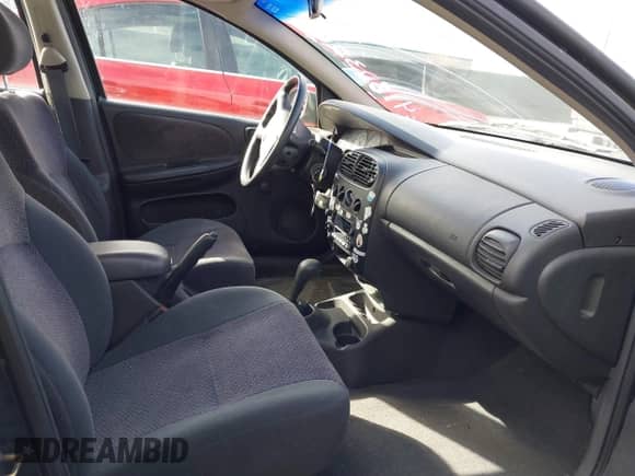 2000 Dodge Neon Highline z VIN 1B3ES46C3YD711254, wystawiony jako IAAI lot #41823240 z przebiegiem 44 729 mil mil oraz . Historia ofert i sprzedaży dostępna na DreamBid. Obrazek 5.