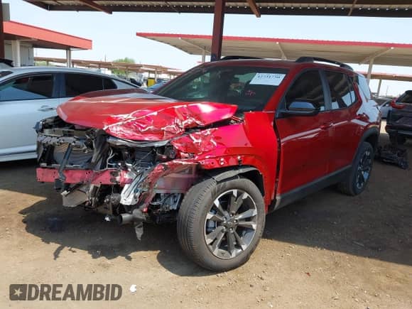2026 Chevrolet Equinox FWD RS z VIN 3GNAXLEG3TL102916, wystawiony jako IAAI lot #42731750 z przebiegiem 1 931 mil mil oraz . Historia ofert i sprzedaży dostępna na DreamBid. Obrazek 2.