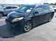 2011 Toyota Sienna SE с VIN 5TDXK3DC9BS122337, выставлен на аукционе IAAI как лот 42245460 с пробегом 270 970 миль миль и . История ставок и продаж доступна на DreamBid. Изображение 2.