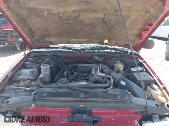 2002 Chevrolet Blazer LS с VIN 1GNCS18W92K177862, выставлен на аукционе IAAI как лот 42587989 с пробегом 207 236 миль миль и . История ставок и продаж доступна на DreamBid. Изображение 10.