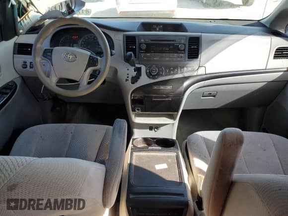 2014 Toyota Sienna LE with VIN 5TDKK3DC9ES443258, listed as a Copart auction lot 81795565 with 143,381 mi miles and Salvage title. Bid and sale history available at DreamBid. Image 8.