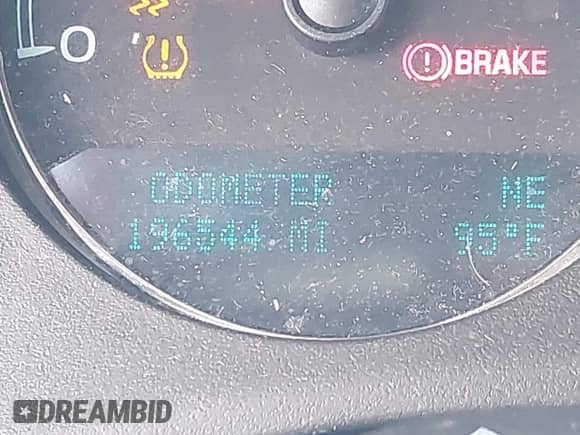 2011 Chevrolet Suburban LS с VIN 1GNSCHE07BR333292, выставлен на аукционе IAAI как лот 42749660 с пробегом 196 544 миль миль и . История ставок и продаж доступна на DreamBid. Изображение 15.
