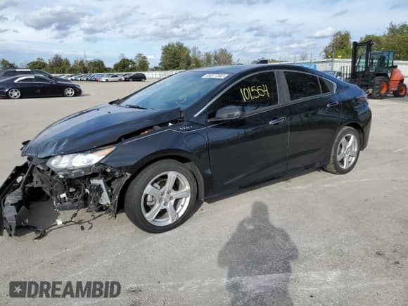 2017 Chevrolet Volt LT z VIN 1G1RA6S58HU115801, wystawiony jako Copart lot #69377382 z przebiegiem 101 554 mil mil oraz . Historia ofert i sprzedaży dostępna na DreamBid. Obrazek 1.
