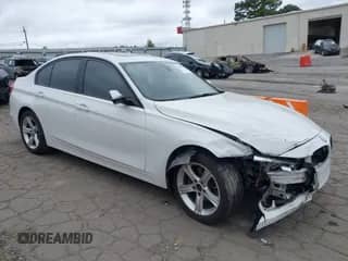 2015 BMW 3 Series 328i с VIN WBA3A5C51FP605558, выставлен на аукционе IAAI как лот 43335331 с пробегом 112 895 миль миль и . История ставок и продаж доступна на DreamBid. Изображение 1.