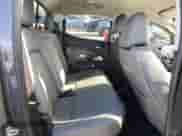 2017 Chevrolet Colorado 4WD LT z VIN 1GCPTCE13H1304244, wystawiony jako Copart lot #80102374 z przebiegiem 200 356 mil mil oraz Szkoda całkowita • Salvage title. Historia ofert i sprzedaży dostępna na DreamBid. Obrazek 10.
