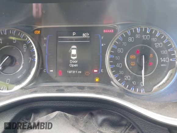 2015 Chrysler 200 LX with VIN 1C3CCCFB2FN733942, listed as a IAAI auction lot 42902307 with 197,311 mi miles and . Bid and sale history available at DreamBid. Image 7.