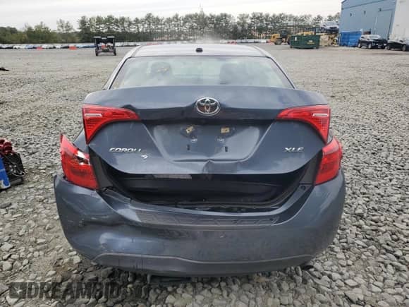 2019 Toyota Corolla XLE z VIN 2T1BURHE4KC134374, wystawiony jako Copart lot #81909205 z przebiegiem 24 182 mil mil oraz Szkoda całkowita • Salvage title. Historia ofert i sprzedaży dostępna na DreamBid. Obrazek 6.