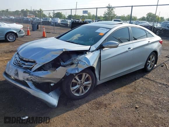 2011 Hyundai Sonata Limited with VIN 5NPEC4AC8BH284710, listed as a IAAI auction lot 42866035 with 191,587 mi miles and . Bid and sale history available at DreamBid. Image 2.