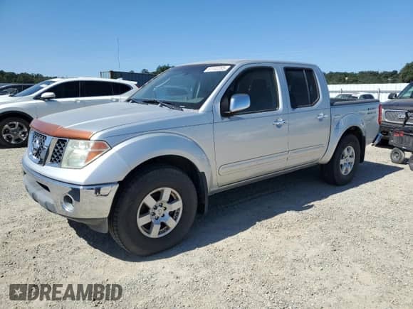 2005 Nissan Frontier LE с VIN 1N6AD07W95C443995, выставлен на аукционе Copart как лот 61102285 с пробегом 248 740 миль миль и Чистый • Clean title. История ставок и продаж доступна на DreamBid. Изображение 1.