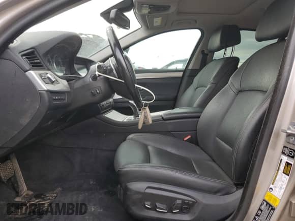 2014 BMW 5 Series 535d xDrive с VIN WBAFV3C58ED684751, выставлен на аукционе Copart как лот 68044935 с пробегом Не указан миль и На запчасти • Non repairable. История ставок и продаж доступна на DreamBid. Изображение 7.