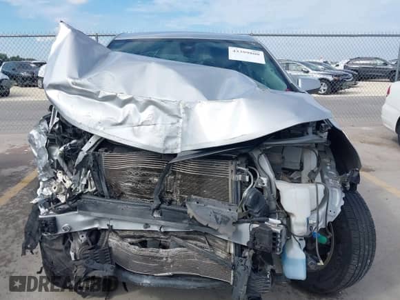 2020 Chevrolet Equinox LT with VIN 2GNAXTEV4L6134230, listed as a IAAI auction lot 43399800 with 122,008 mi miles and . Bid and sale history available at DreamBid. Image 12.