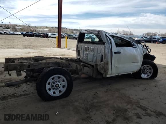 2018 Chevrolet Silverado 3500HD Work Truck z VIN 1GC3KYCG2JZ283271, wystawiony jako Copart lot #50932855 z przebiegiem 137 220 mil mil oraz Szkoda całkowita • Salvage title. Historia ofert i sprzedaży dostępna na DreamBid. Obrazek 3.