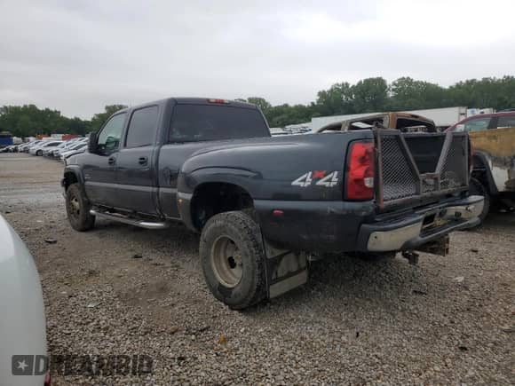 2004 Chevrolet Silverado 3500 DRW с VIN 1GCJK33134F105638, выставлен на аукционе Copart как лот 59279344 с пробегом 169 406 миль миль и Списание • Salvage title. История ставок и продаж доступна на DreamBid. Изображение 2.