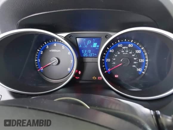 2015 Hyundai Tucson Limited z VIN KM8JU3AG2FU051468, wystawiony jako IAAI lot #42572960 z przebiegiem 85 137 mil mil oraz . Historia ofert i sprzedaży dostępna na DreamBid. Obrazek 7.