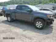 2017 Chevrolet Colorado 4WD WT с VIN 1GCHTBEN0H1291017, выставлен на аукционе Copart как лот 60718885 с пробегом 61 368 миль миль и Списание • Salvage title. История ставок и продаж доступна на DreamBid. Изображение 4.