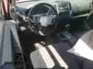 2015 Nissan Frontier S z VIN 1N6BD0CT4FN711082, wystawiony jako Copart lot #57306475 z przebiegiem Nie podano mil oraz Szkoda całkowita • Salvage title. Historia ofert i sprzedaży dostępna na DreamBid. Obrazek 8.