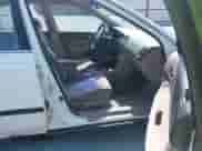 1994 Honda Accord LX с VIN 1HGCD5635RA189687, выставлен на аукционе IAAI как лот 42421010 с пробегом 155 010 миль миль и . История ставок и продаж доступна на DreamBid. Изображение 5.