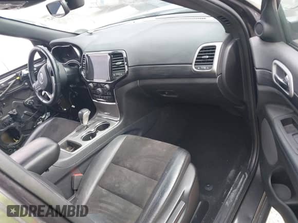 2020 Jeep Grand Cherokee Altitude z VIN 1C4RJFAG7LC211220, wystawiony jako IAAI lot #42900162 z przebiegiem 62 344 mil mil oraz . Historia ofert i sprzedaży dostępna na DreamBid. Obrazek 5.