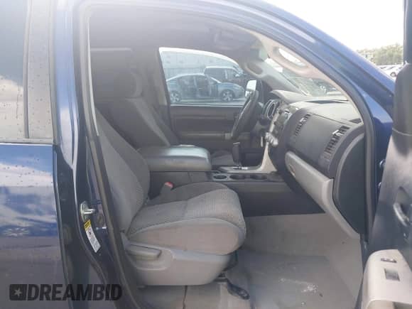 2007 Toyota Tundra SR5 z VIN 5TBET54107S454598, wystawiony jako IAAI lot #42558681 z przebiegiem 309 838 mil mil oraz . Historia ofert i sprzedaży dostępna na DreamBid. Obrazek 5.