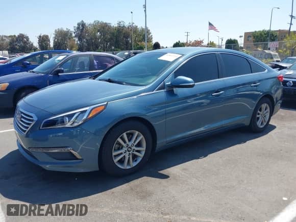 2016 Hyundai Sonata Eco with VIN 5NPE24AA0GH391890, listed as a IAAI auction lot 42662219 with 129,826 mi miles and . Bid and sale history available at DreamBid. Image 2.