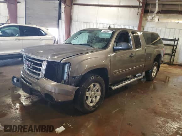2012 GMC Sierra 1500 SLE z VIN 1GTR2VE71CZ327608, wystawiony jako Copart lot #84034025 z przebiegiem 160 939 mil mil oraz Czysty tytuł • Clean title. Historia ofert i sprzedaży dostępna na DreamBid. Obrazek 1.