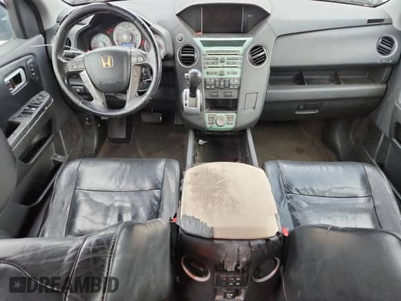 2010 Honda Pilot Touring z VIN 5FNYF3H95AB020303, wystawiony jako Copart lot #63252465 z przebiegiem 236 386 mil mil oraz Czysty tytuł • Clean title. Historia ofert i sprzedaży dostępna na DreamBid. Obrazek 8.