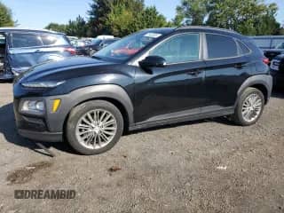 2018 Hyundai Kona SEL с VIN KM8K22AA6JU103032, выставлен на аукционе Copart как лот 71433305 с пробегом 103 132 миль миль и Списание • Salvage title. История ставок и продаж доступна на DreamBid. Изображение 1.