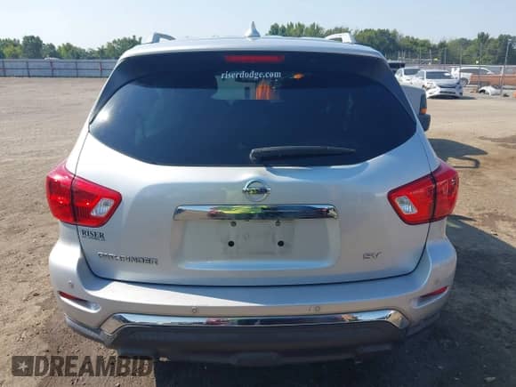 2019 Nissan Pathfinder S z VIN 5N1DR2MNXKC629366, wystawiony jako IAAI lot #42943140 z przebiegiem 165 192 mil mil oraz . Historia ofert i sprzedaży dostępna na DreamBid. Obrazek 16.