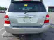 2007 Toyota Highlander w/3rd Row z VIN JTEEW21A370046547, wystawiony jako IAAI lot #42221088 z przebiegiem Nie podano mil oraz . Historia ofert i sprzedaży dostępna na DreamBid. Obrazek 13.