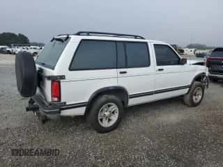 1994 Chevrolet Blazer с VIN 1GNCS13W4R0182822, выставлен на аукционе Copart как лот 64364725 с пробегом 130 925 миль миль и Списание • Salvage title. История ставок и продаж доступна на DreamBid. Изображение 3.