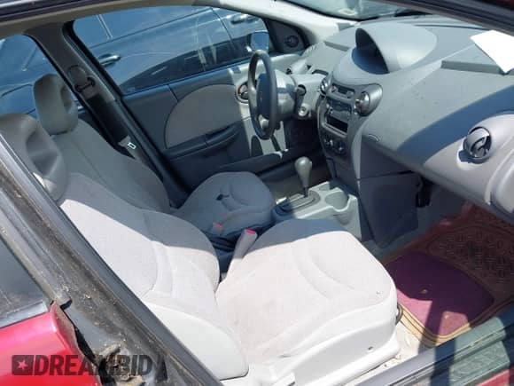 2004 Saturn ION ION 1 z VIN 1G8AG52F44Z216475, wystawiony jako IAAI lot #42587783 z przebiegiem 47 070 mil mil oraz . Historia ofert i sprzedaży dostępna na DreamBid. Obrazek 5.