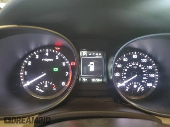 2017 Hyundai Santa Fe 2.4L z VIN 5XYZTDLB4HG464448, wystawiony jako Copart lot #85785355 z przebiegiem 144 706 mil mil oraz Szkoda całkowita • Salvage title. Historia ofert i sprzedaży dostępna na DreamBid. Obrazek 9.