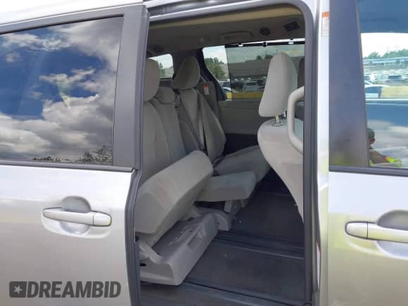 2017 Toyota Sienna LE Auto Access Seat with VIN 5TDKZ3DC5HS820605, listed as a IAAI auction lot 43106577 with 143,049 mi miles and . Bid and sale history available at DreamBid. Image 8.