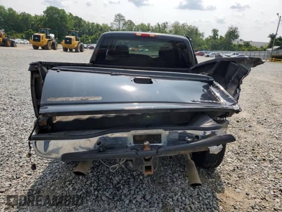 1999 Chevrolet Silverado 1500 LS z VIN 2GCEC19T2X1155969, wystawiony jako Copart lot #58909085 z przebiegiem 346 571 mil mil oraz Szkoda całkowita • Salvage title. Historia ofert i sprzedaży dostępna na DreamBid. Obrazek 6.