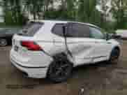 2024 Volkswagen Tiguan SE R-Line Black с VIN 3VV8B7AX8RM025872, выставлен на аукционе Copart как лот 64282855 с пробегом 16 071 миль миль и Списание • Salvage title. История ставок и продаж доступна на DreamBid. Изображение 3.