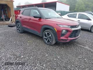2022 Chevrolet TrailBlazer RS z VIN KL79MUSL1NB063062, wystawiony jako IAAI lot #42326055 z przebiegiem 167 944 mil mil oraz . Historia ofert i sprzedaży dostępna na DreamBid. Obrazek 1.