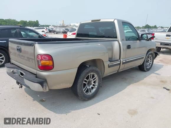 2001 Chevrolet Silverado 1500 с VIN 1GCEC14V41Z120003, выставлен на аукционе IAAI как лот 42349073 с пробегом 216 504 миль миль и . История ставок и продаж доступна на DreamBid. Изображение 4.