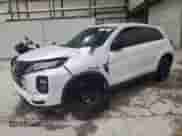 2024 Mitsubishi Outlander S с VIN JA4ARUAU3RU011979, выставлен на аукционе Copart как лот 71095985 с пробегом 14 572 миль миль и Списание • Salvage title. История ставок и продаж доступна на DreamBid. Изображение 1.