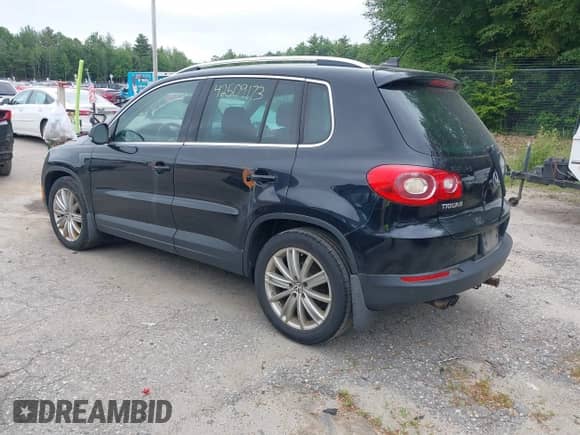 2009 Volkswagen Tiguan SE с VIN WVGBV75N99W502051, выставлен на аукционе IAAI как лот 42509173 с пробегом 220 159 миль миль и . История ставок и продаж доступна на DreamBid. Изображение 3.