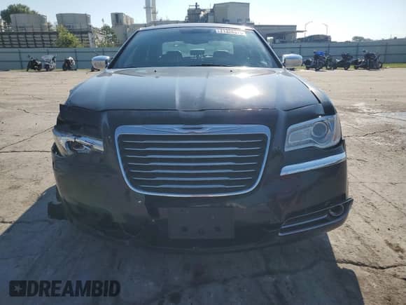 2012 Chrysler 300 Limited z VIN 2C3CCACG2CH242411, wystawiony jako Copart lot #80325775 z przebiegiem 165 492 mil mil oraz Szkoda całkowita • Salvage title. Historia ofert i sprzedaży dostępna na DreamBid. Obrazek 5.