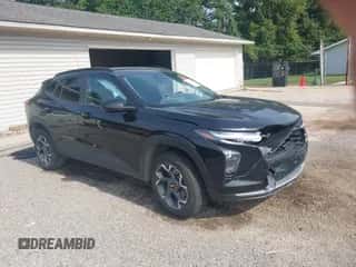 2025 Chevrolet Trax LT z VIN KL77LHEP2SC187721, wystawiony jako IAAI lot #42898610 z przebiegiem 11 025 mil mil oraz . Historia ofert i sprzedaży dostępna na DreamBid. Obrazek 1.