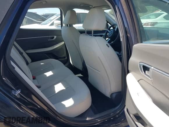 2025 Hyundai Sonata SEL with VIN KMHL64JAXSA439998, listed as a IAAI auction lot 43432349 with 22,906 mi miles and . Bid and sale history available at DreamBid. Image 8.
