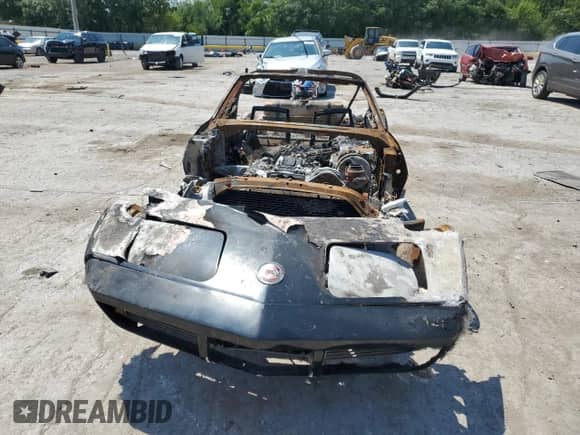 1973 Chevrolet Corvette с VIN 1Z37J3S417104, выставлен на аукционе Copart как лот 67416635 с пробегом Не указан миль и На запчасти • Non repairable. История ставок и продаж доступна на DreamBid. Изображение 5.