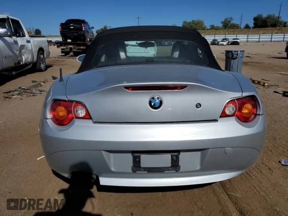 2003 BMW Z4 2.5i с VIN 4USBT33473LR62955, выставлен на аукционе Copart как лот 86801085 с пробегом 55 444 миль миль и Чистый • Clean title. История ставок и продаж доступна на DreamBid. Изображение 6.