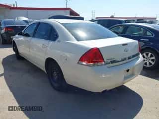 2007 Chevrolet Impala Police Unmarked Police z VIN 2G1WS55R379310001, wystawiony jako IAAI lot #43437815 z przebiegiem 173 775 mil mil oraz . Historia ofert i sprzedaży dostępna na DreamBid. Obrazek 3.